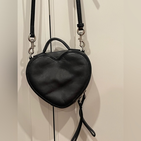 Marc Jacobs Heart-Shaped Cross-Body Bag - Picture 3 of 8
